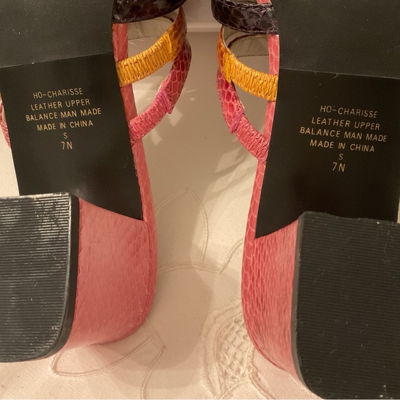 SELBY LEATHER LOOKS LIKE NEW MULTI COLOR BLOCK HEEL SANDALS, SIZE 7 NARROW - Picture 7 of 16